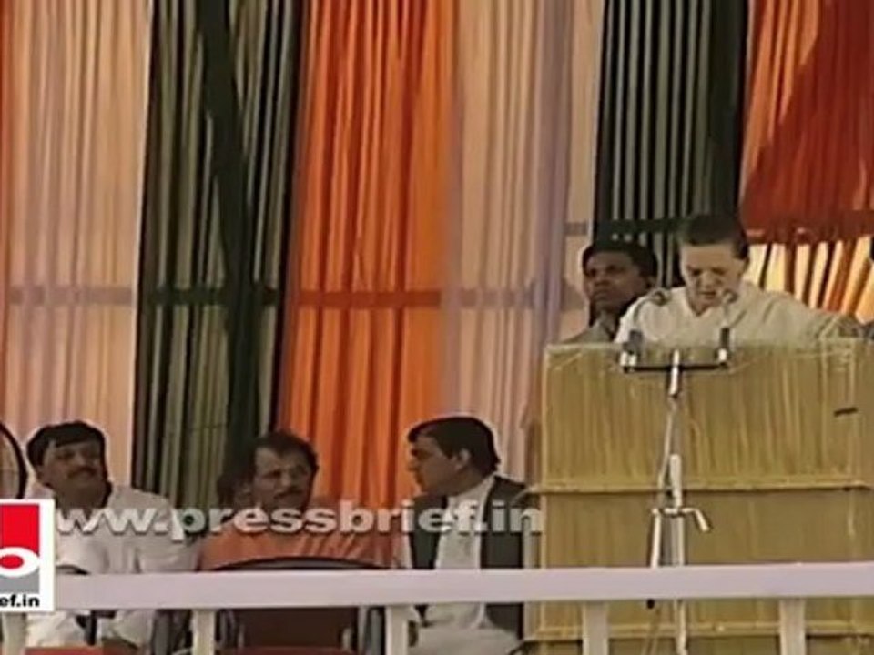 Sonia Gandhi in West Bengal seeks support for Congress to bring back development in the state