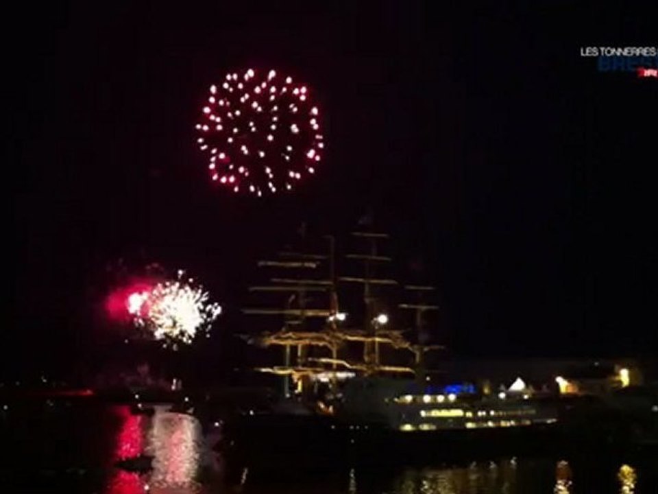 Les Tonnerres de Brest 2012 : Le feu d'artifice du 14 Juillet