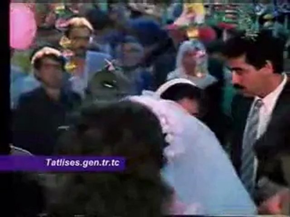 www.seslipus.com(mesut)Gülüm (MaviMavi) - Ibrahim Tatlises - Hülya Avsar - YouTube