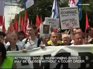 Inside Story - Is Russia's democracy under threat?