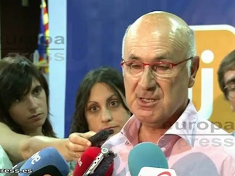 Duran califica de chapuza la subida del IVA