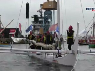Les Tonnerres de Brest 2012 : Sortie en mer d'un sandeq