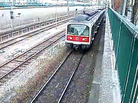 MS61 : A l'approche de la gare de Vincennes sur la ligne A du RER