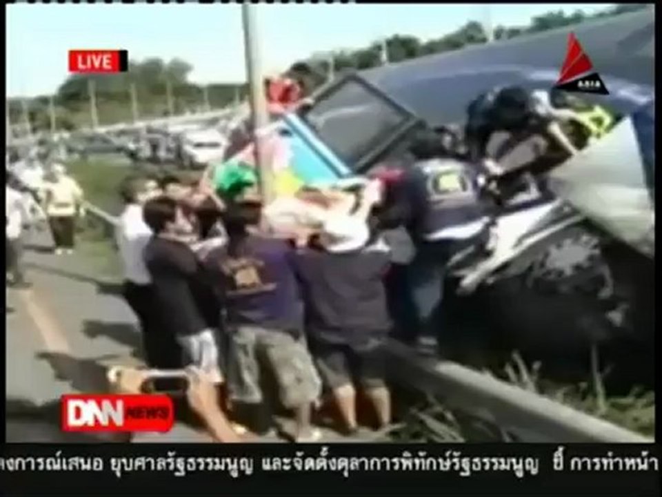 15 7 55 ข่าวค่ำDNN รถบัสเจ้าหน้าที่ ปปช คว่ำ เสียชีวิต 3 ราย