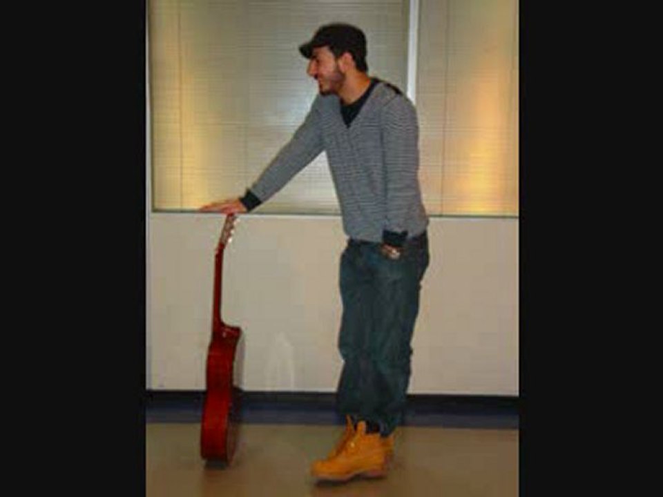 Ahmet  Enes      "Yaralar Beni Bu  Aşk "