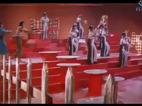 Paala Bugga - Gang Leader,Chiranjeevi,Vijaya Santhi