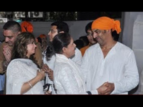 Bollywood Celebs @ Chautha Ceremony Of Dara Singh At Gurudwara In Mumbai