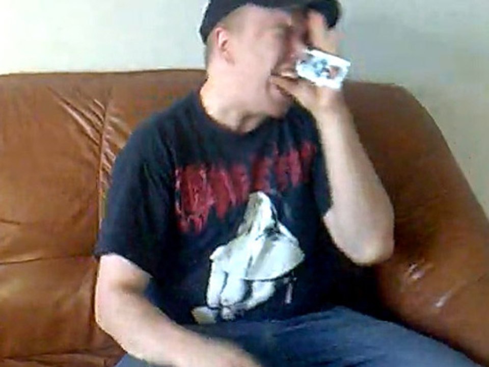 Tapette à souris sur le nez