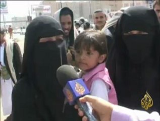 اليمنيون يجددون مطالبهم في "جمعة الوعد الصادق"