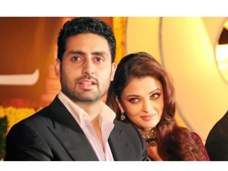 Special Bol Bachchan Screening For Aishwarya Rai Bachchan - Bollywood Gossip