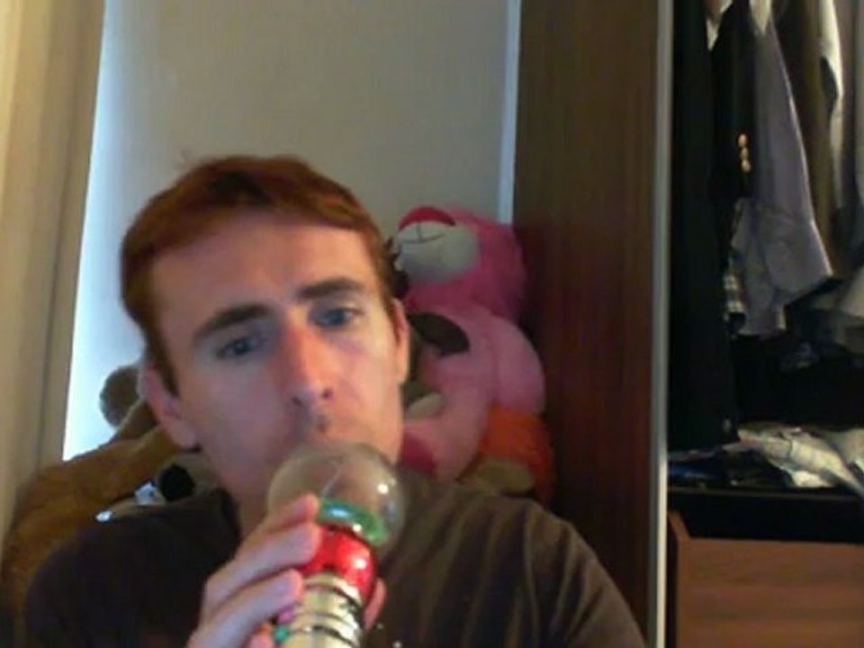 Wiwi égratigne "toi pour moi" de Clarika