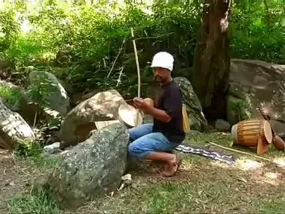 Fabrication d'un bob (berimbau)