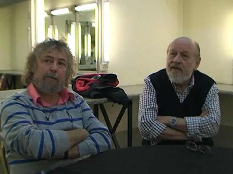 Les Luthiers alivian la crisis