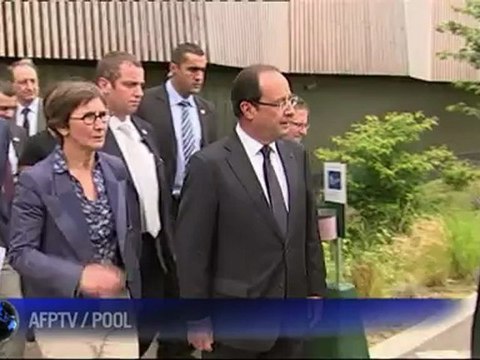 JO: François Hollande en visite à l'Institut national du sport