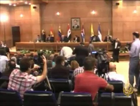 الاتحاد الأوروبي يرحب بالمجلس الوطني السوري