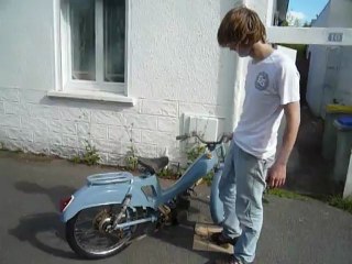 démarrage mobylette au pied