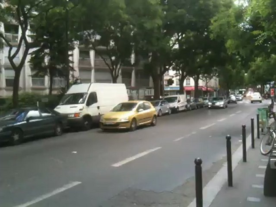 police rue des Pyrénnées Paris 20  D 1 juillet 2012 en urgence