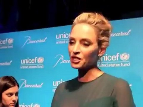 Uma Thurman Gives Birth to Little Girl