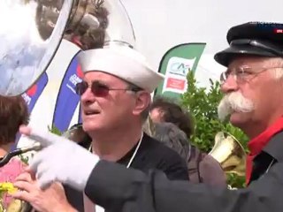 Les Tonnerres de Brest 2012 : Nolwenn, Laury et les autres, chantent avec les jeunes agriculteurs