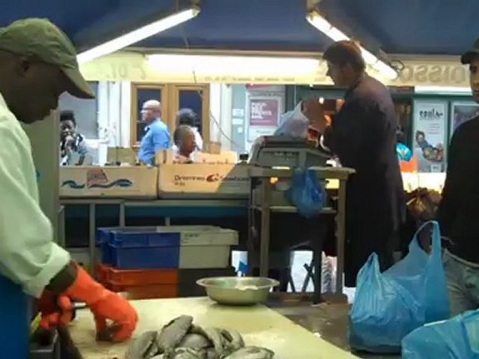 Portrait de Tounkara Boubakar, poissonnier dans la Goutte d'Or