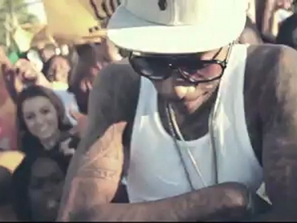 Wiz Khalifa - Black And Yellow [Official Music Video]