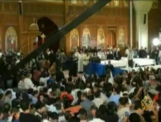 شرف يضع إستقالة حكومته بيد العسكري