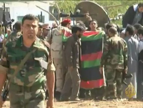 الثوار يحكمون سيطرتهم على بني وليد