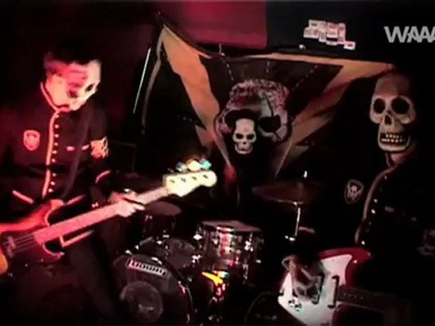 Los Tiki Phantoms - Estampida - WaaauTV