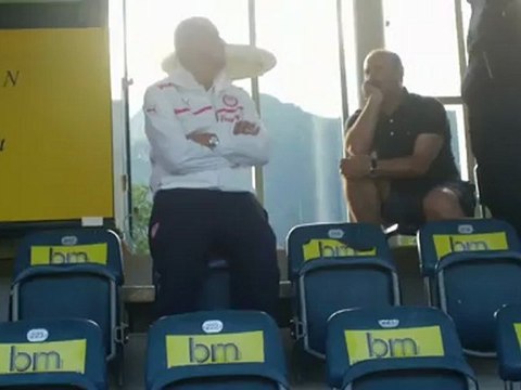 Ο Ντάρκο Κοβάτσεβιτς τα λέει με τον Ουνάι Έμερι στο ημίχρονο του φιλικού ματς με την Αλάνια Βλαντικαβκάζ