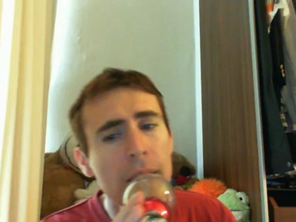 Wiwi égratigne "la neige est blanche" de Gérard Manset