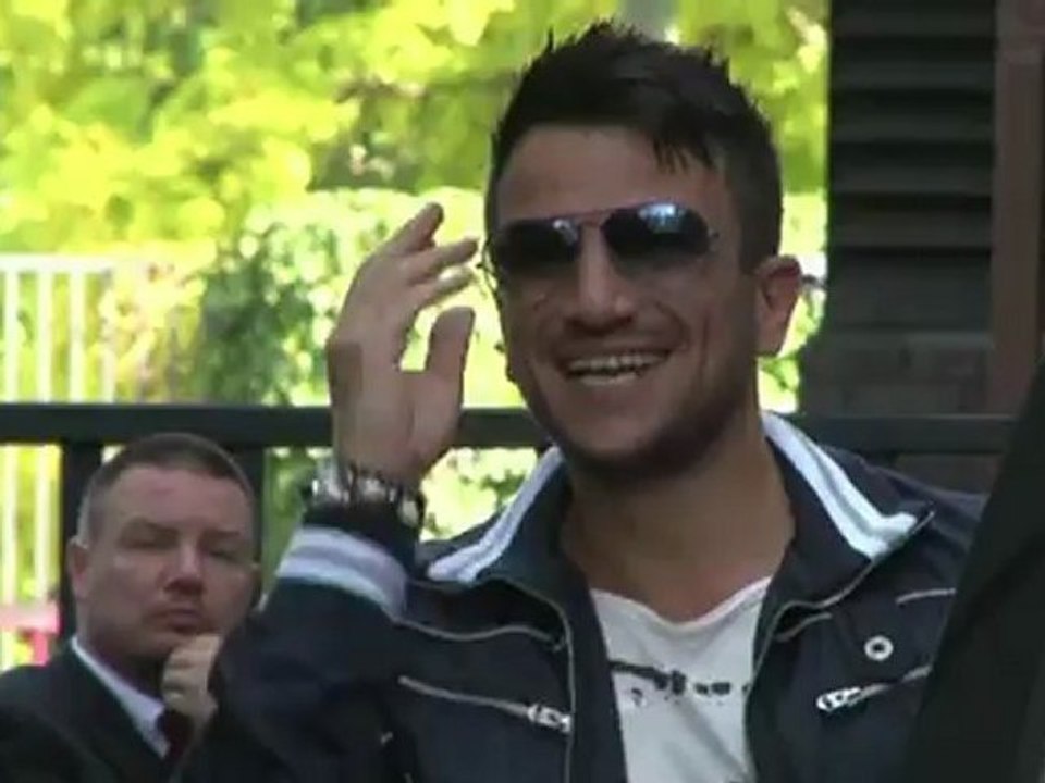 Peter Andre gushes about new Mysterious Girl‎