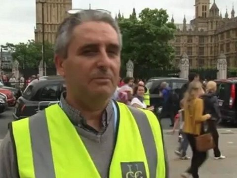 London cabbies block traffic in Olympic lane protest