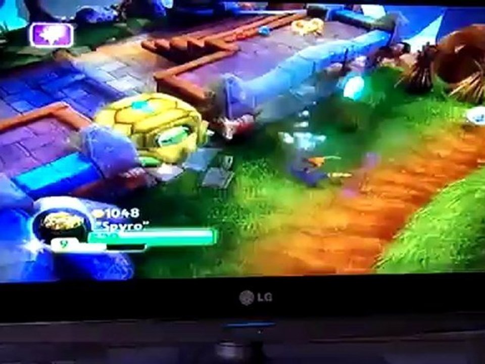 SKYLANDERS SPYROS ADVENTURE VIDEO