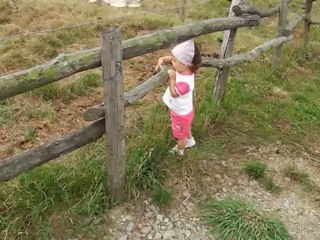 Thomas et Elyna à la maison de l'âne