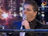 ALEXANDER CANIGGIA CASI SE RÍE  EN  MEDIO DE LOS CHISTES DE MATÍAS ALÉ Y OTROS