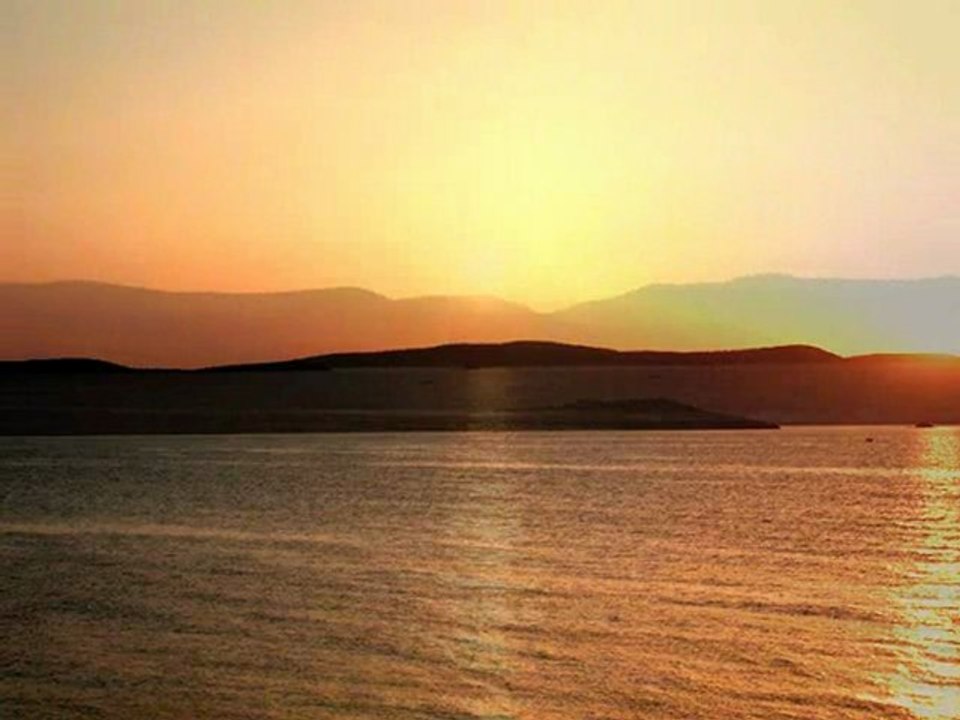 Funda Arar/ Aşkımda riyasızım sevgilim