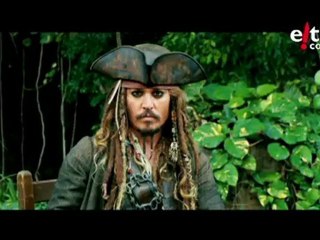 Johnny Deep visitó un colegio en Londres vestido como Jack Sparrow