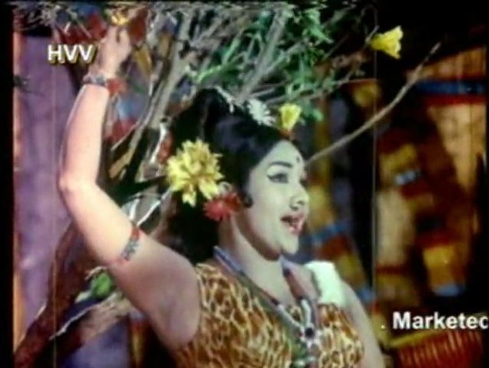 Ururra Uregi Urinche - Adavi Veerulu - Kantha Rao & Vijaya Nirmala