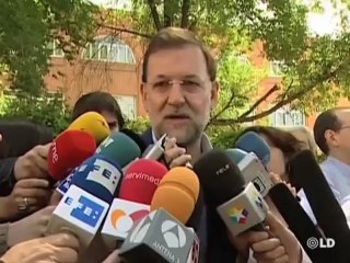 Los líderes de PP y PSOE animan a los ciudadanos a participar