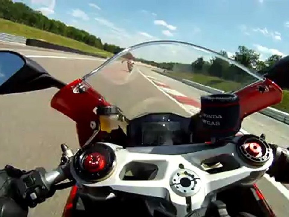 DUCATI 1199 Panigale DIJON 05/06/2012.