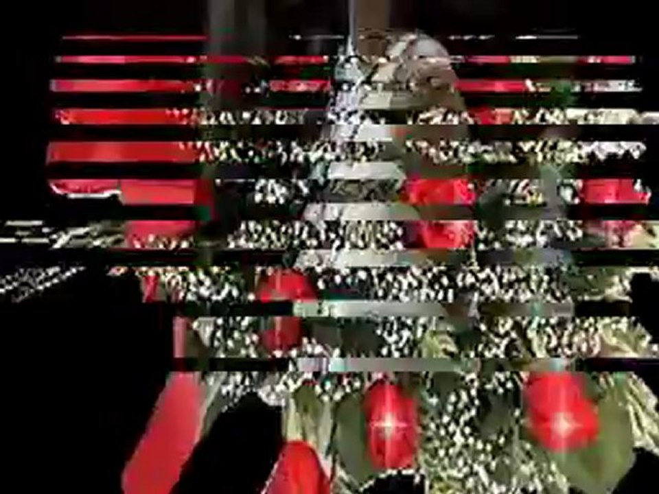 KIRMIZI GÜLÜN ALİ VAR