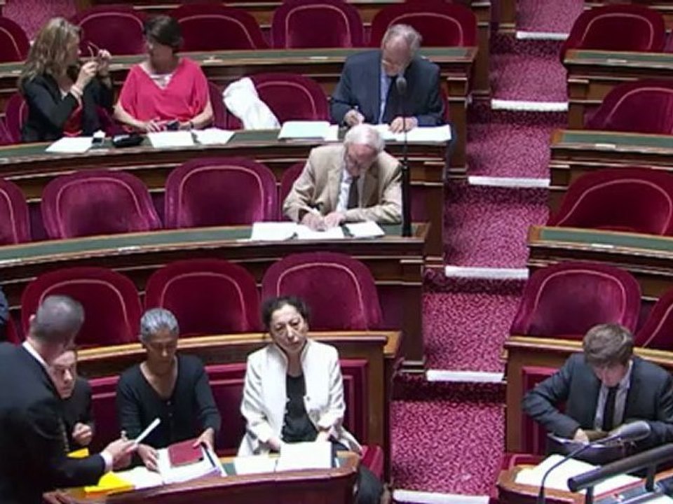 Syrie: il est "urgent" de trouver une "transition politique" (Fabius)