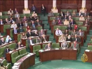 حسم نصف فصول التنظيم المؤقت للسلطات في تونس