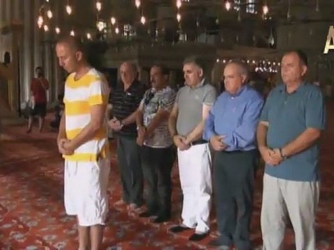 Adnan Oktar: Büyük Üstad Masonlar Sultan Ahmet Camii'nde namaz kıldılar