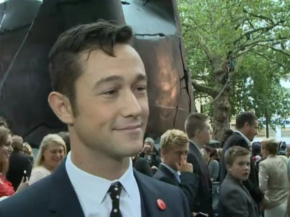 Dark Knight Rises premiere: Joseph Gordon-Levitt interview