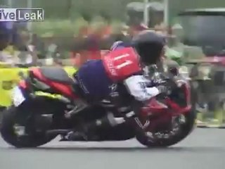 Виртуозное вождение мотоцикла