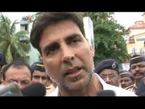 Akshay Kumar Speaks To Media On Rajesh Khanna's Demise