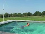 Nage dans une piscine -Contre-courant - Woestelandt Piscines (45et 18)