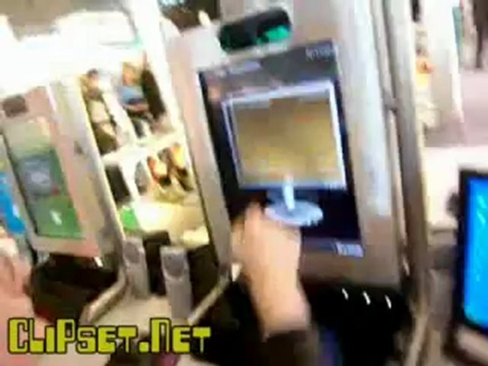 interactive touchless auto stereoscopic display cebit 2007