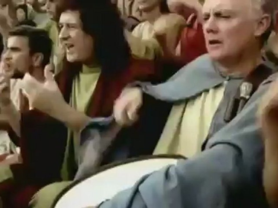 [HD] Britney Spears, Beyonce & Pink - We Will Rock You (Pepsi)